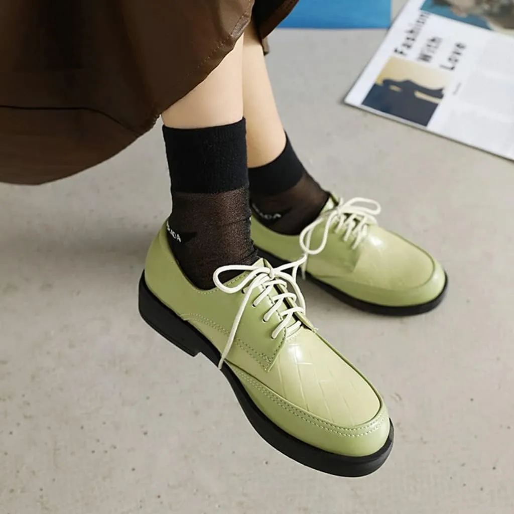 MIOKE Women's Casual Flat Low Heel Oxfords Shoes Lace Up Round Toe Vintage Western School Oxfords Brogues